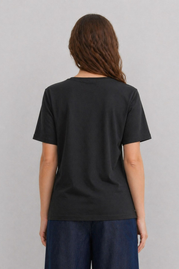 Футболка базовая с вышивкой