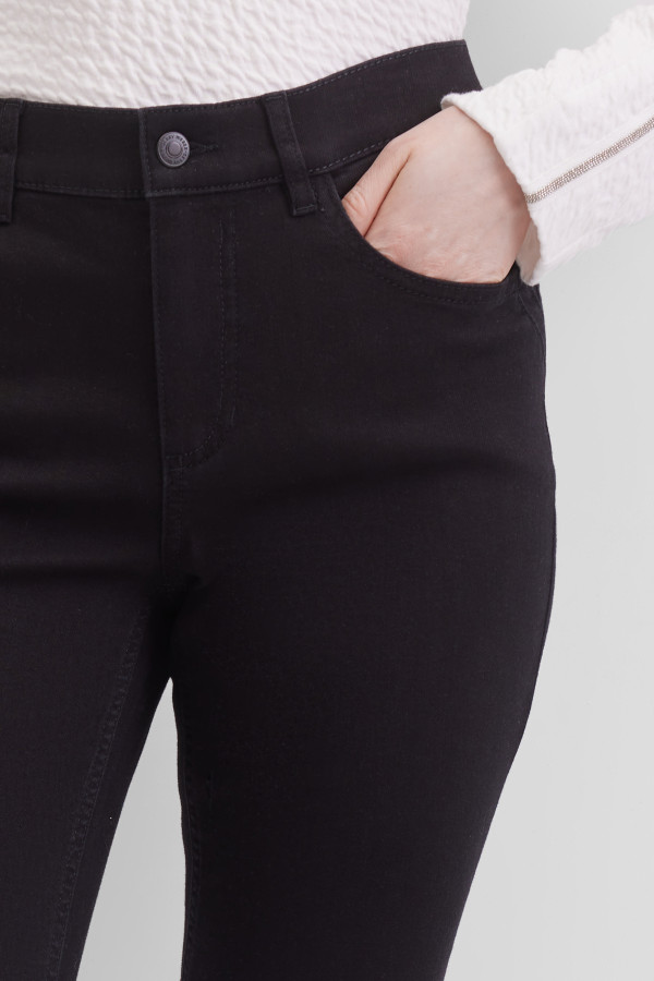 Джинсы прямого кроя