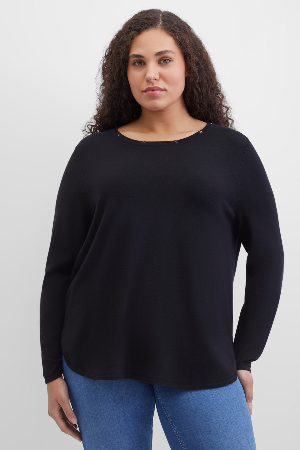 Джемпер с декором