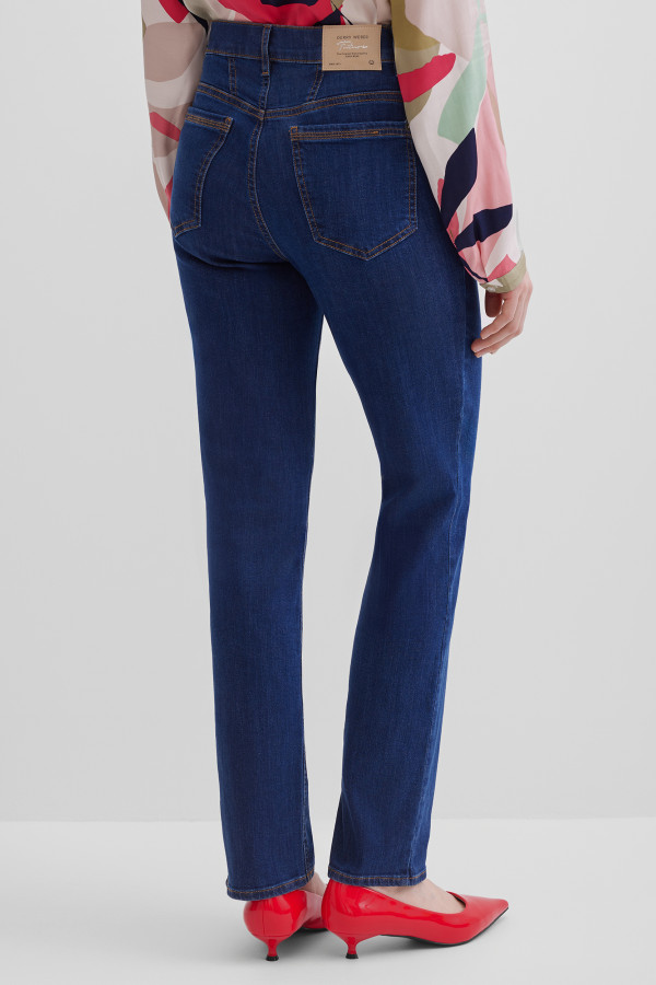 Джинсы прямого кроя