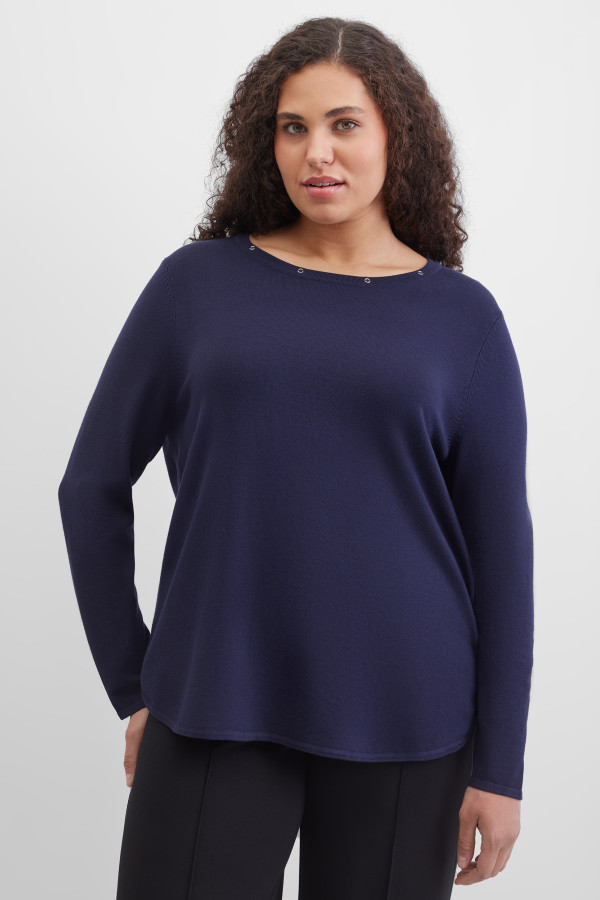 Джемпер с декором