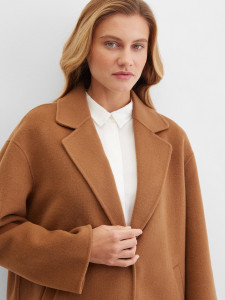 Пальто укороченное из шерсти