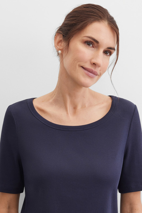 Футболка прямого кроя