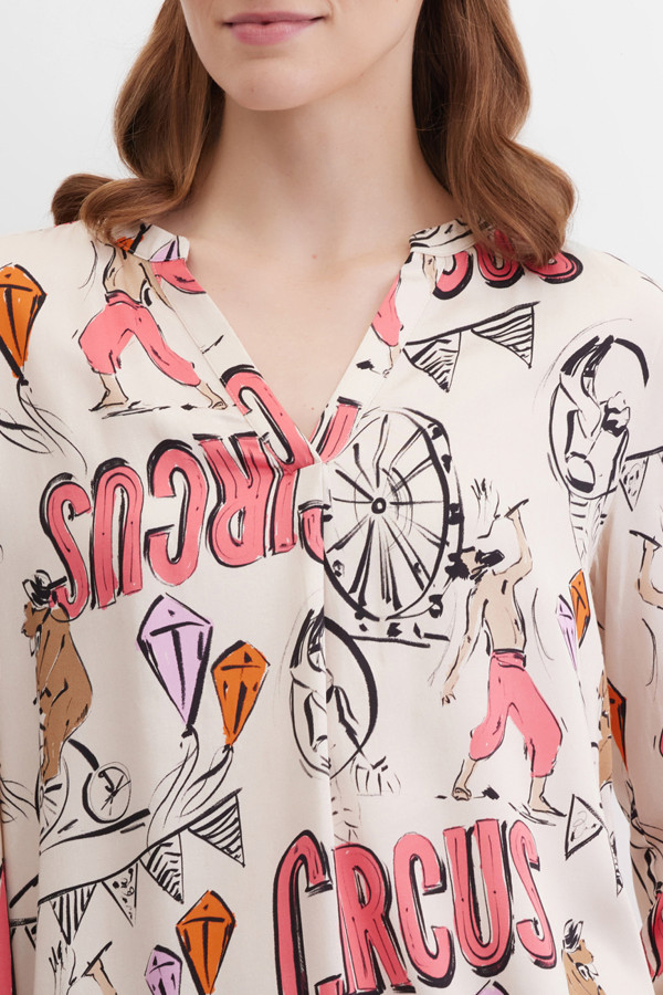 Блузка с длинным рукавом