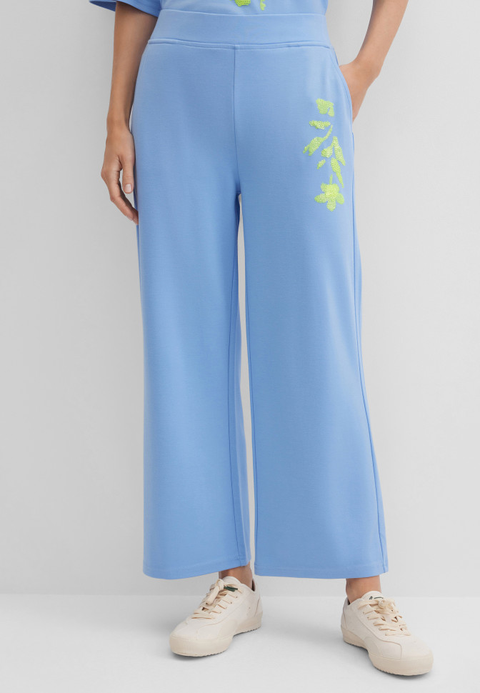 Брюки кюлоты трикотажные с пайетками