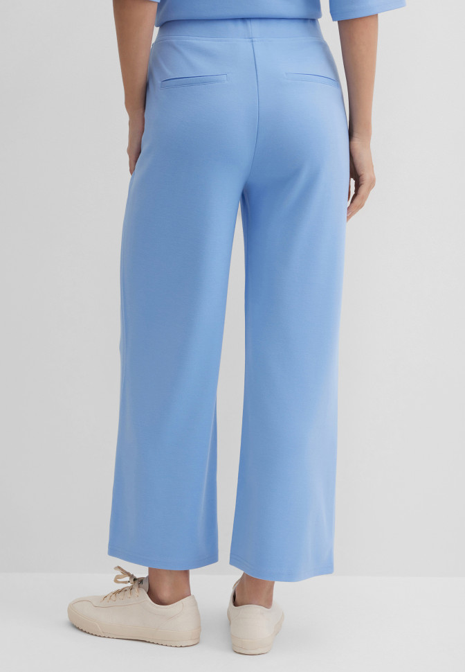 Брюки кюлоты трикотажные с пайетками