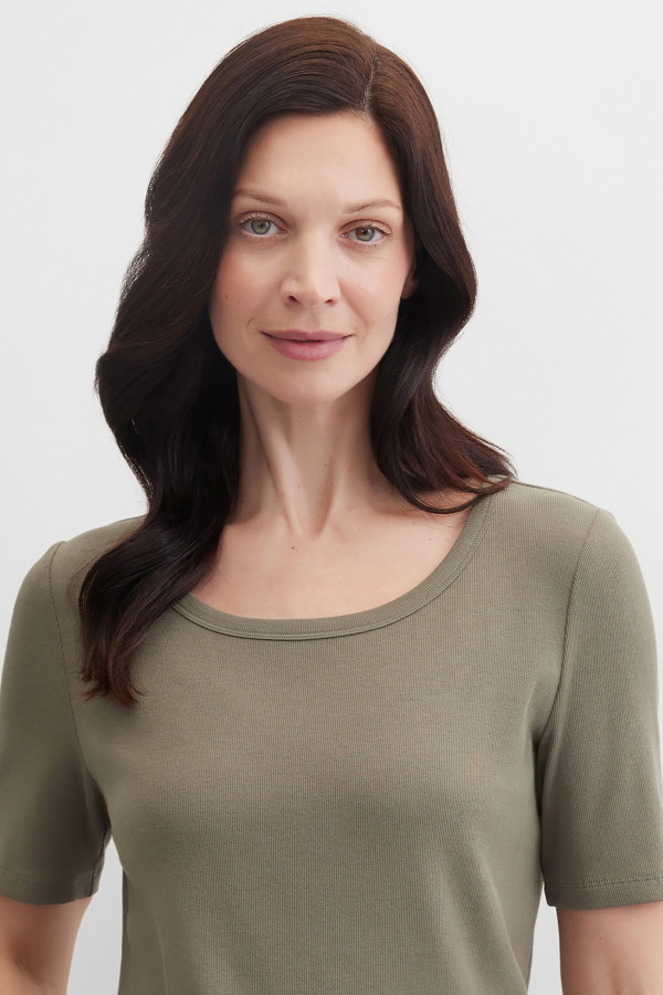 Футболка прямого кроя