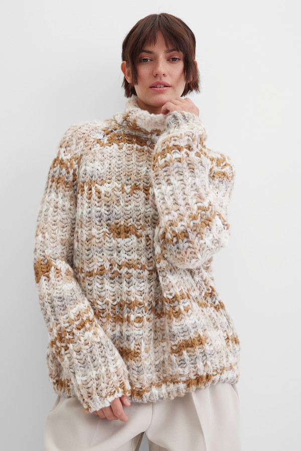 Свитер крупной вязки