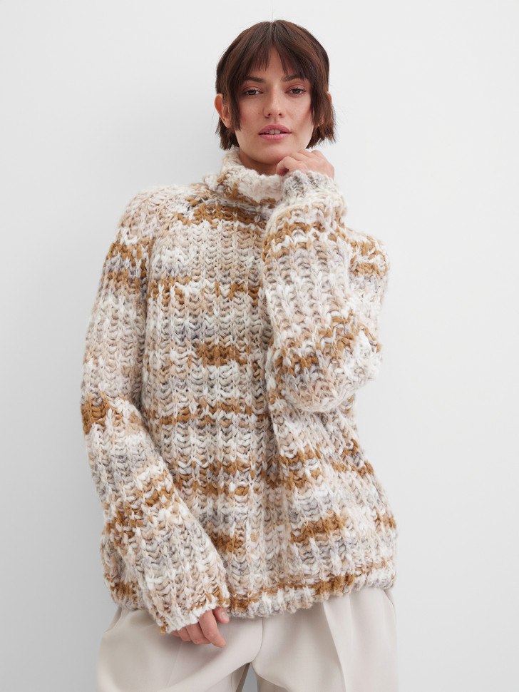 Свитер крупной вязки