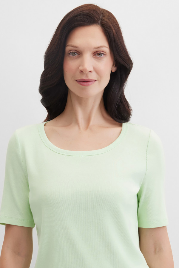 Футболка прямого кроя