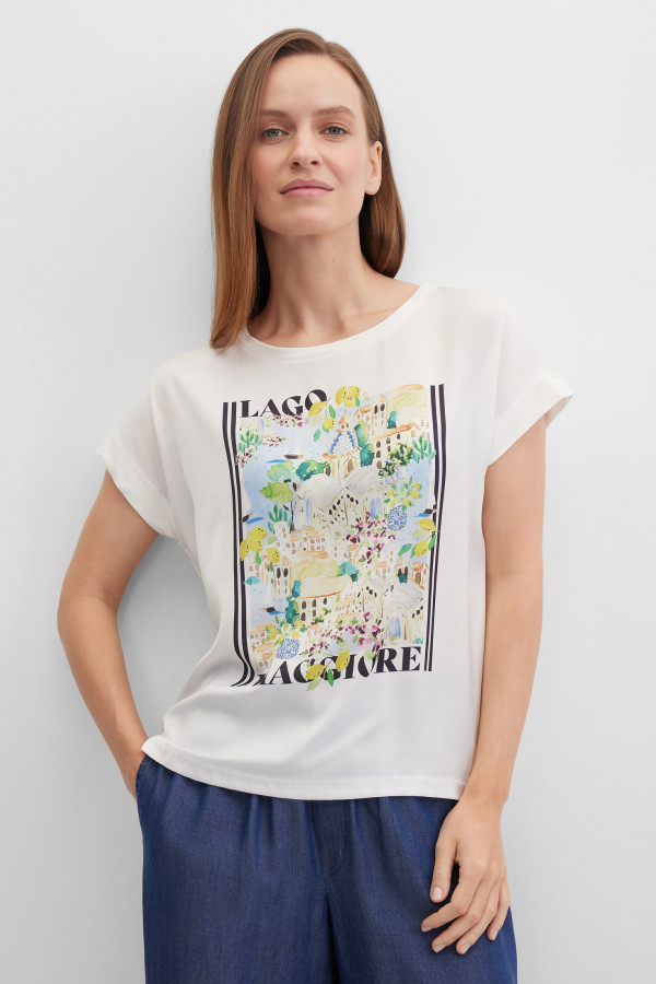 Футболка с рисунком и стразами