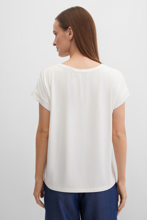 Футболка с рисунком и стразами