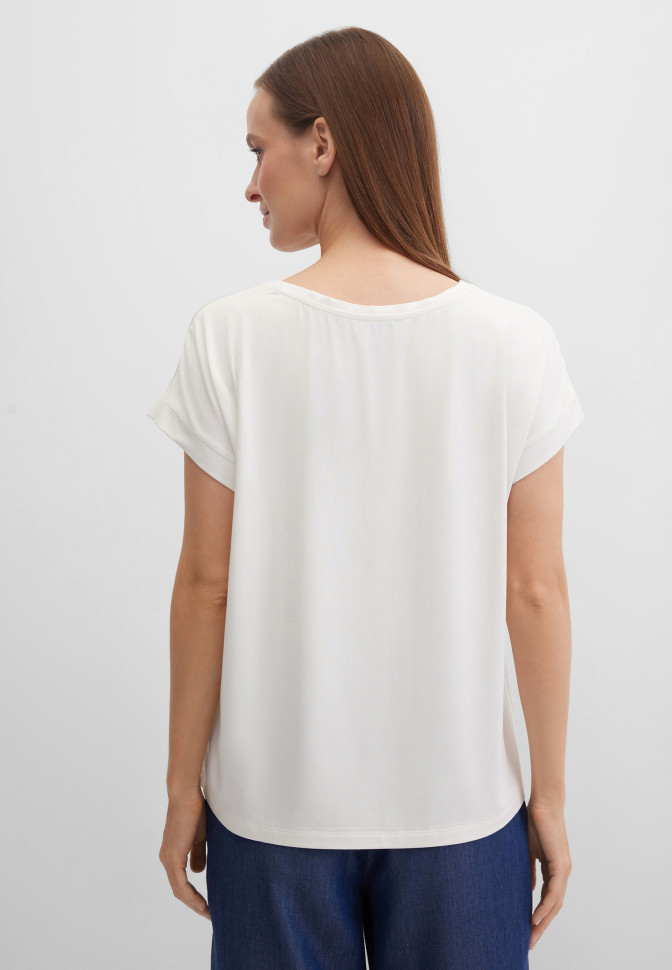 Футболка с рисунком и стразами