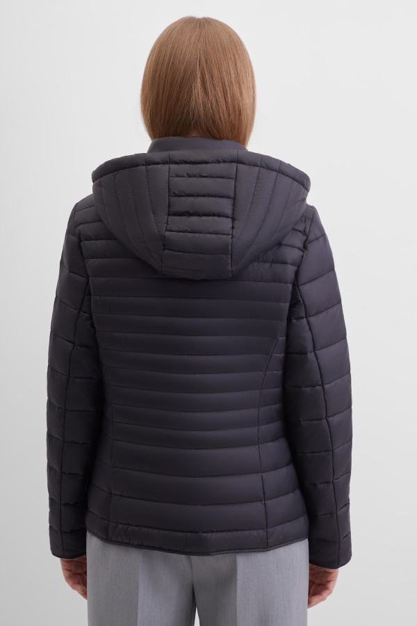 Куртка утепленная с капюшоном