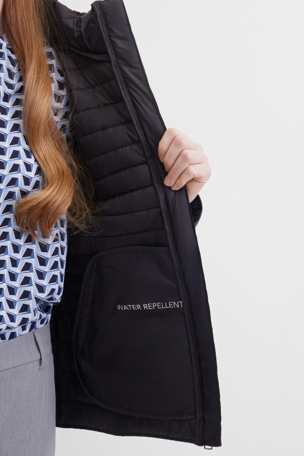 Куртка утепленная с капюшоном