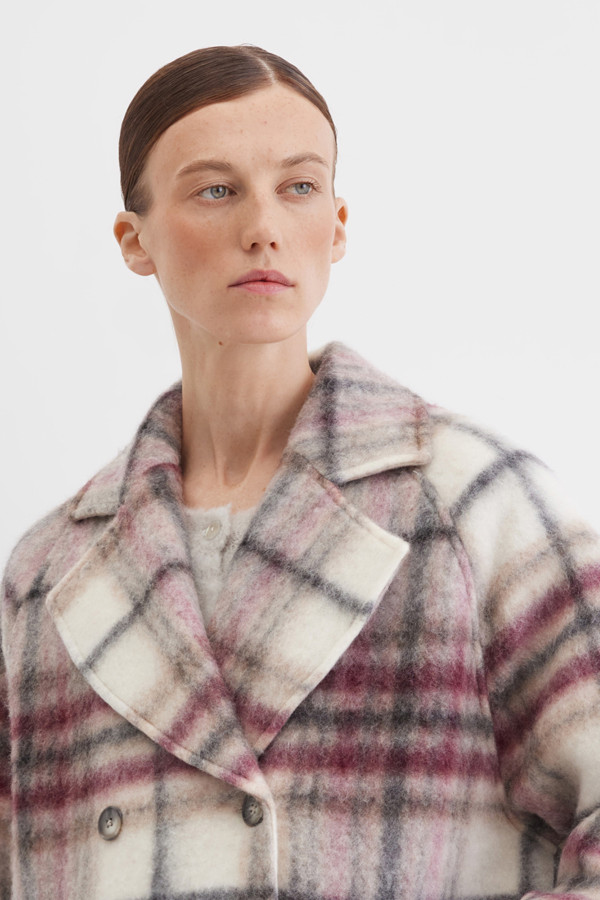 Пальто двубортное