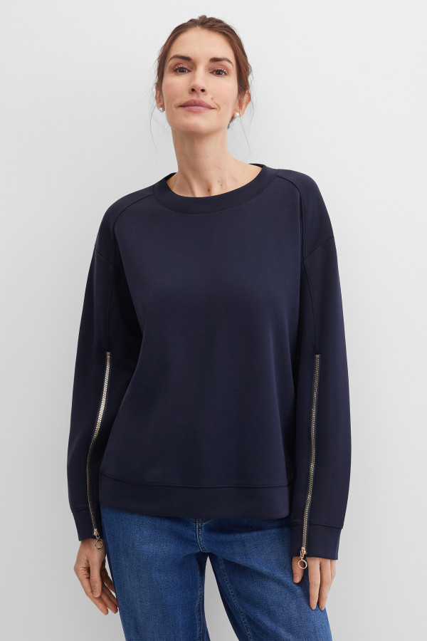 Свитшот свободного кроя