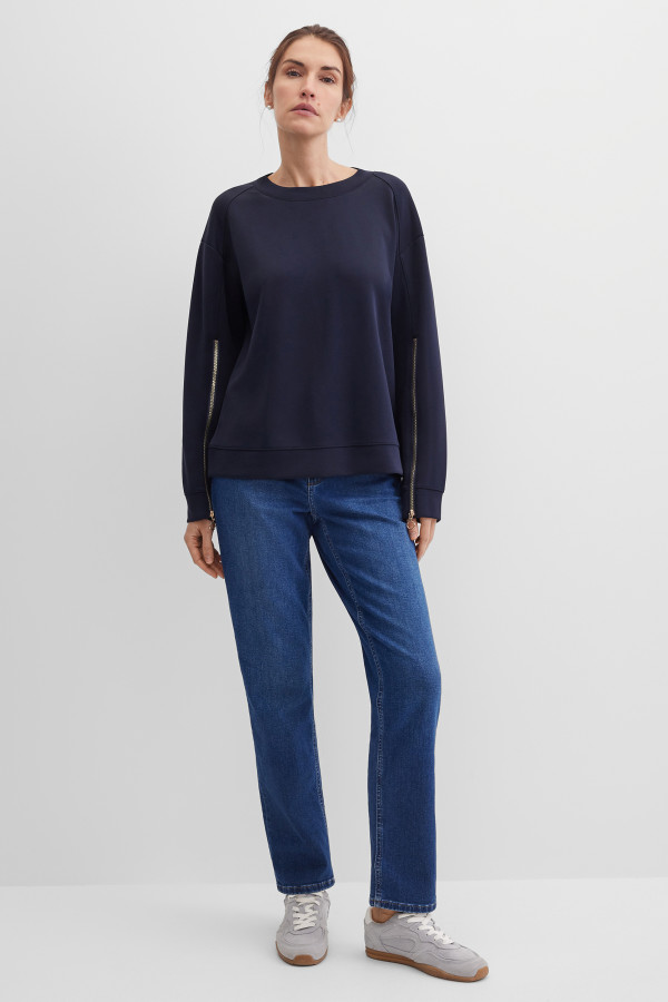 Свитшот свободного кроя