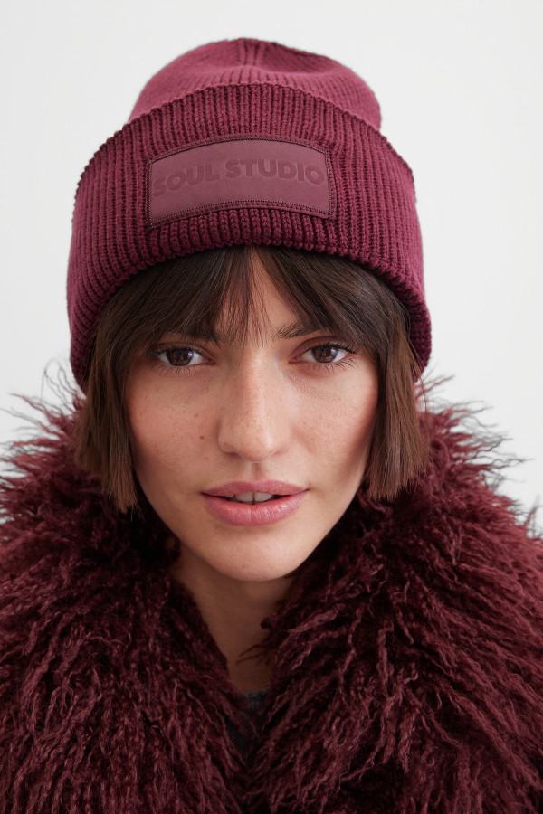 Шапка вязаная