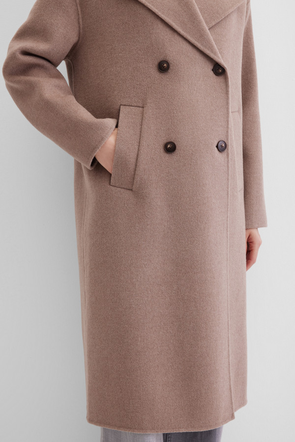 Пальто из шерсти