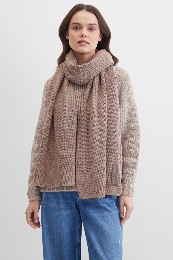 Шарф вязаный