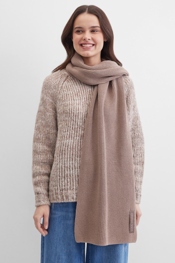 Шарф вязаный