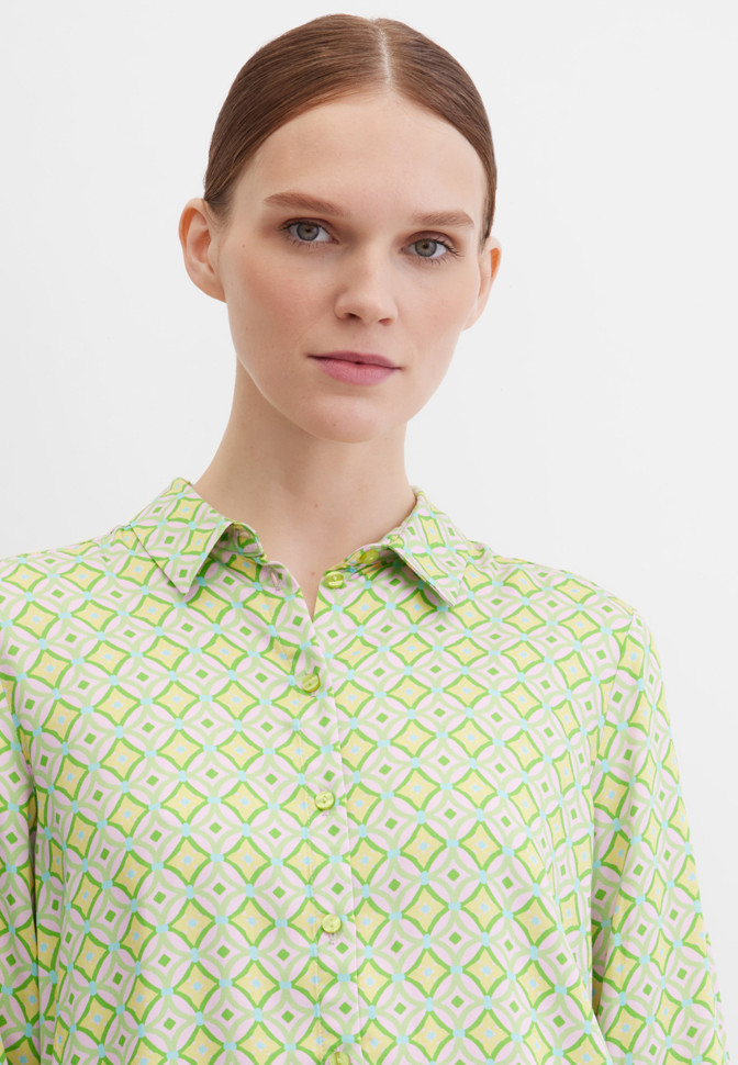 Блузка с геометричным принтом