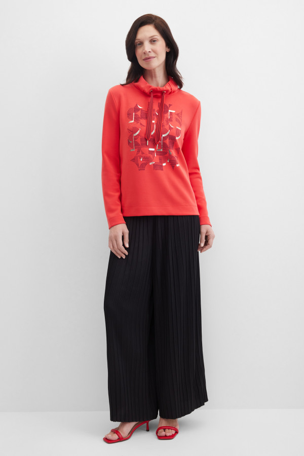 Свитшот свободного кроя