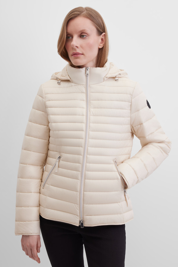 Куртка утепленная с капюшоном