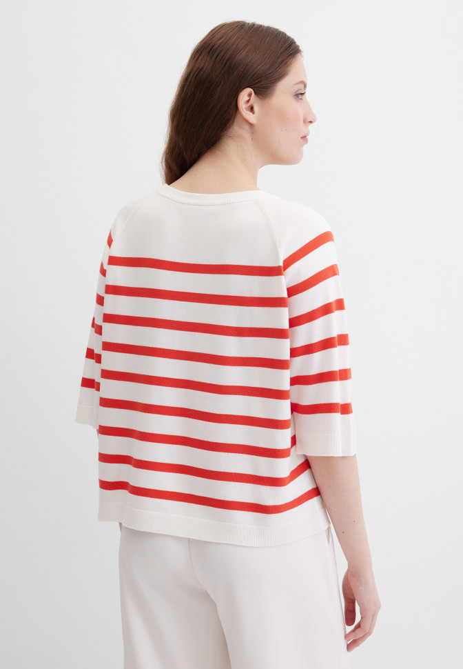 Джемпер свободный