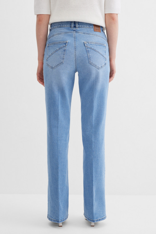 Джинсы расклешенные