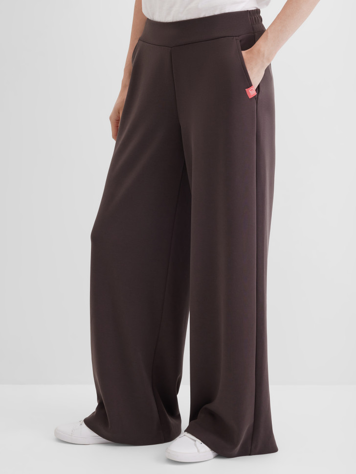 Брюки трикотажные широкие