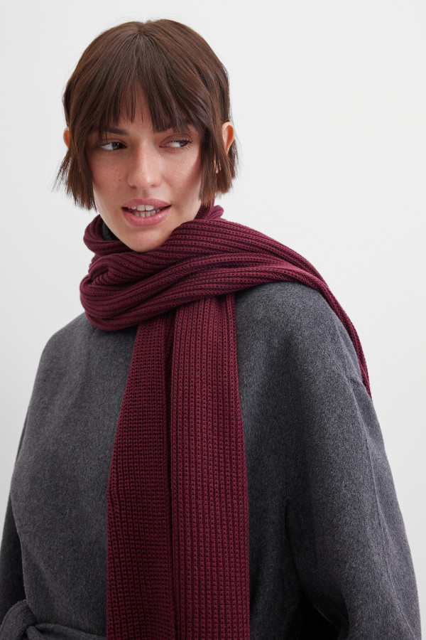 Шарф вязаный