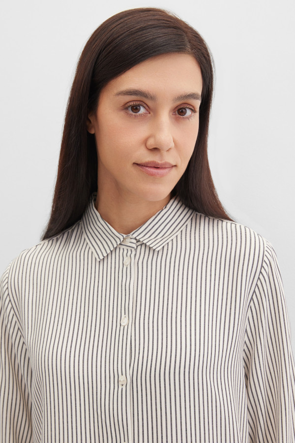 Блузка с длинным рукавом