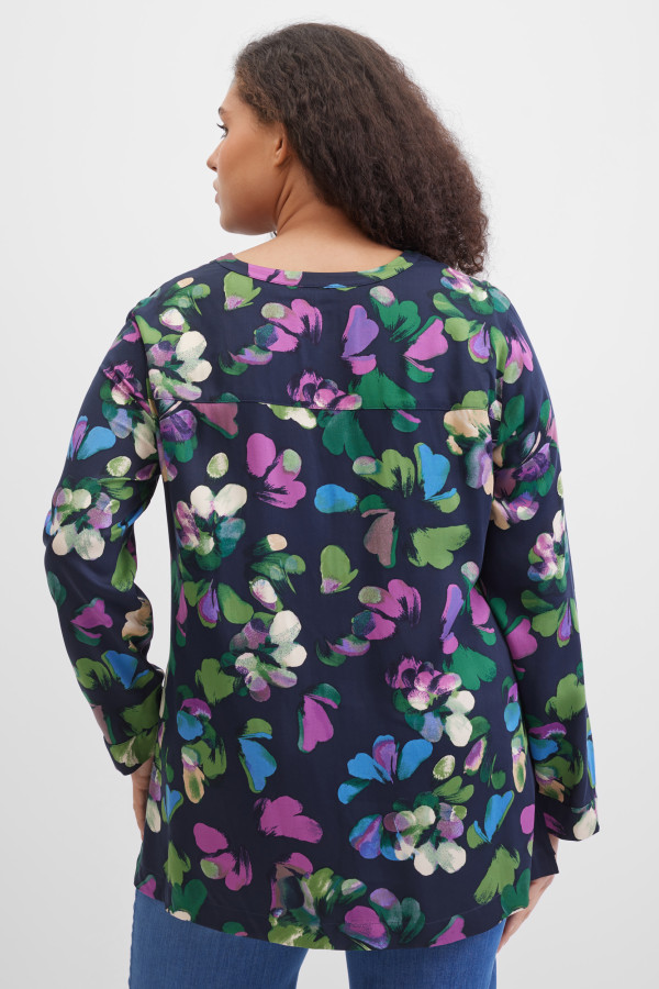 Блузка с цветочным принтом