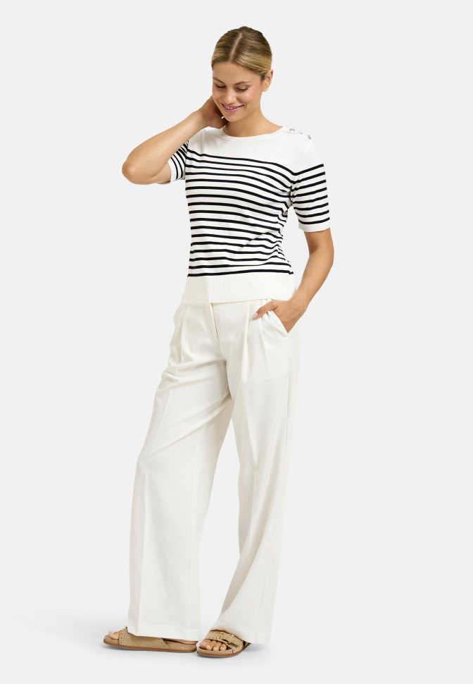 Джемпер в полоску