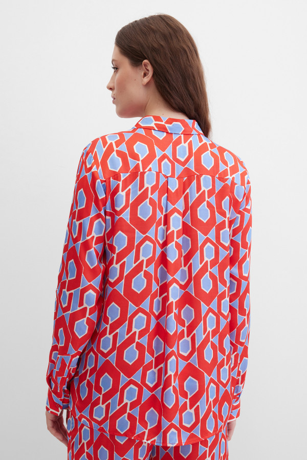 Блузка с длинным рукавом