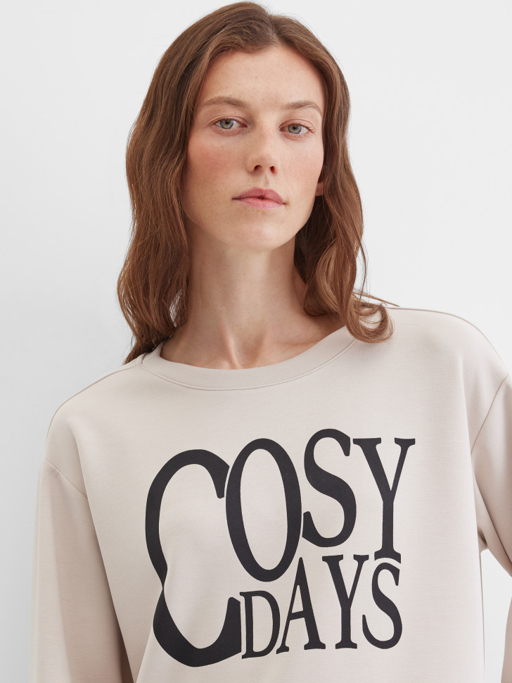 Свитшот с надписью