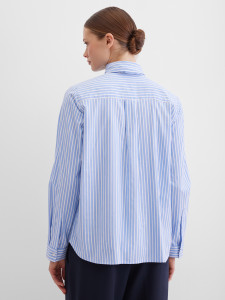 Блузка с бантом