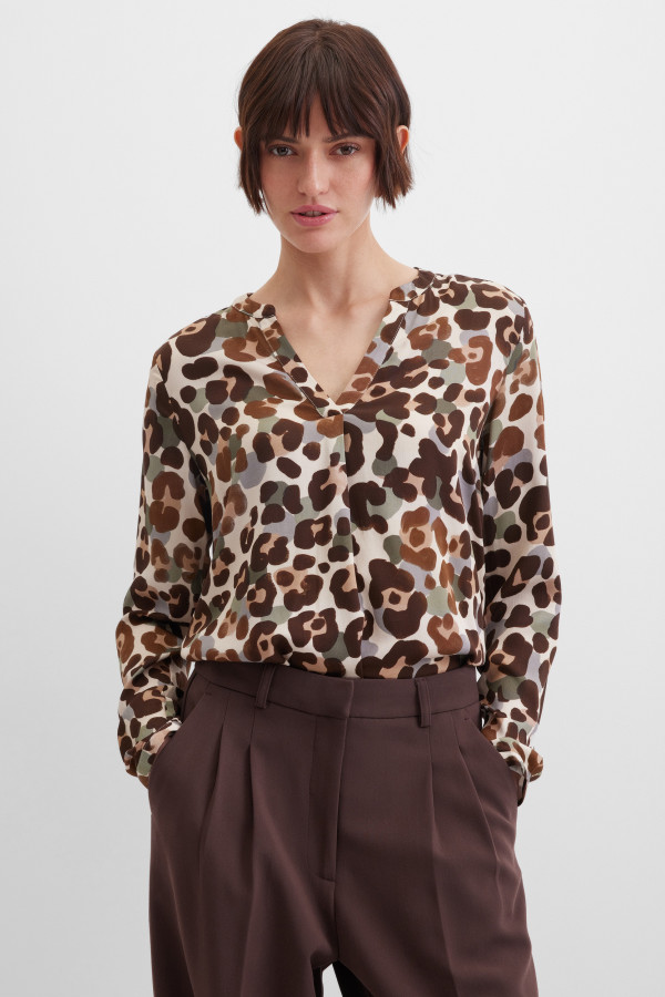 Блузка прямого кроя