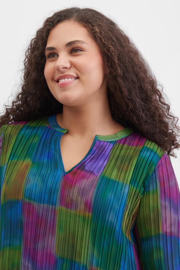 Блузка нарядная