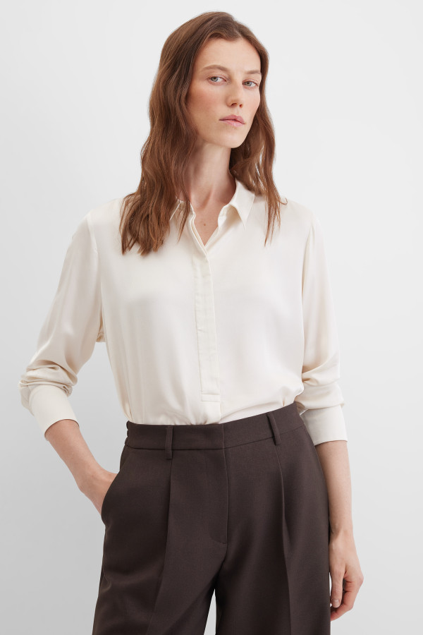 Блузка с длинным рукавом