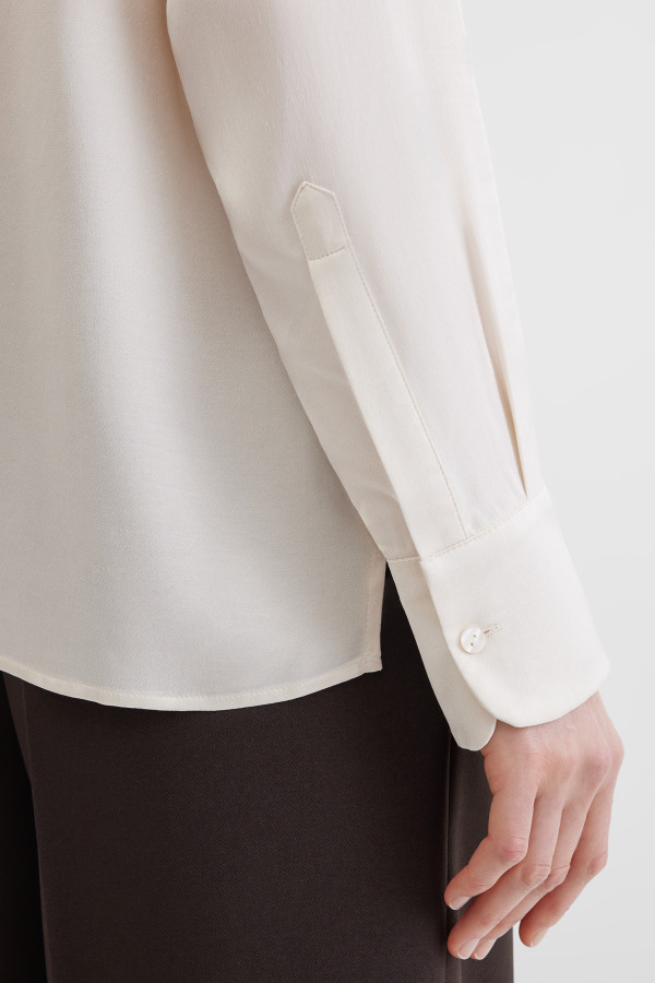 Блузка с длинным рукавом