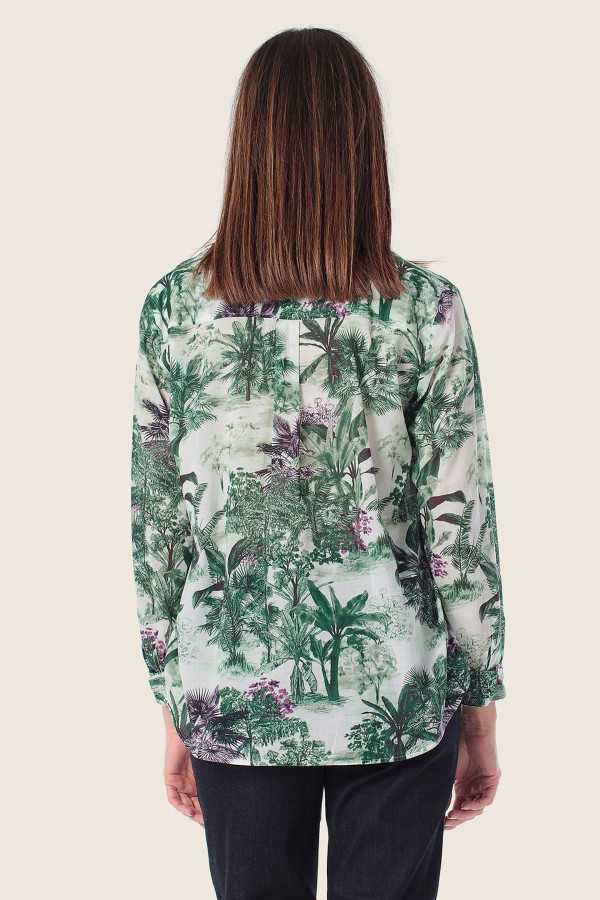 Блузка с растительным принтом