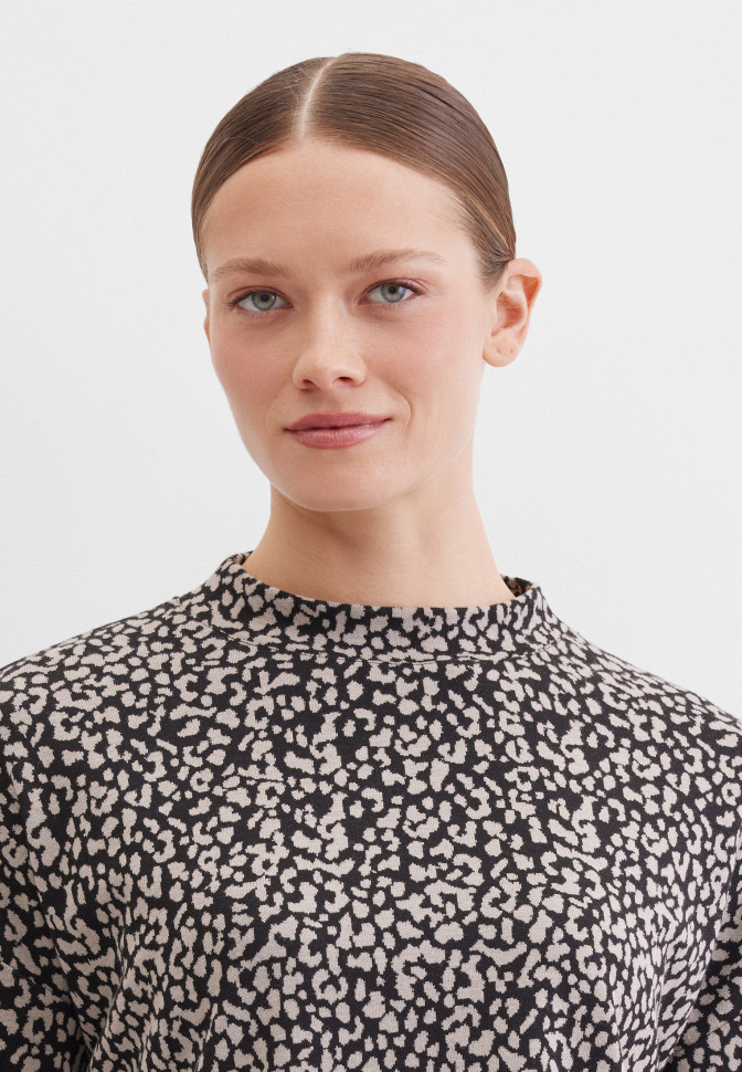 Джемпер с леопардовым принтом