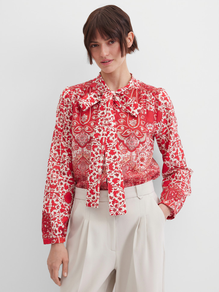 Блузка с цветочным принтом