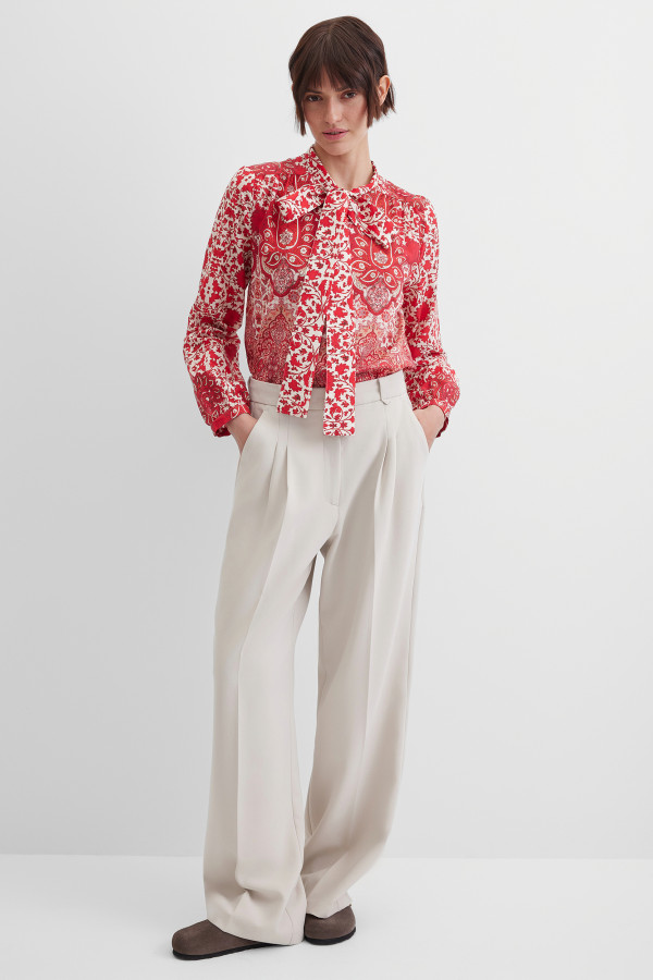 Блузка с цветочным принтом