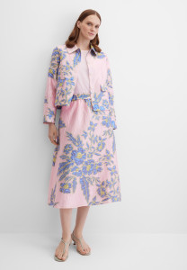 Жакет с рельефным цветочным рисунком