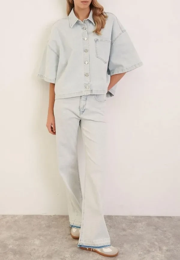 Джинсы клеш