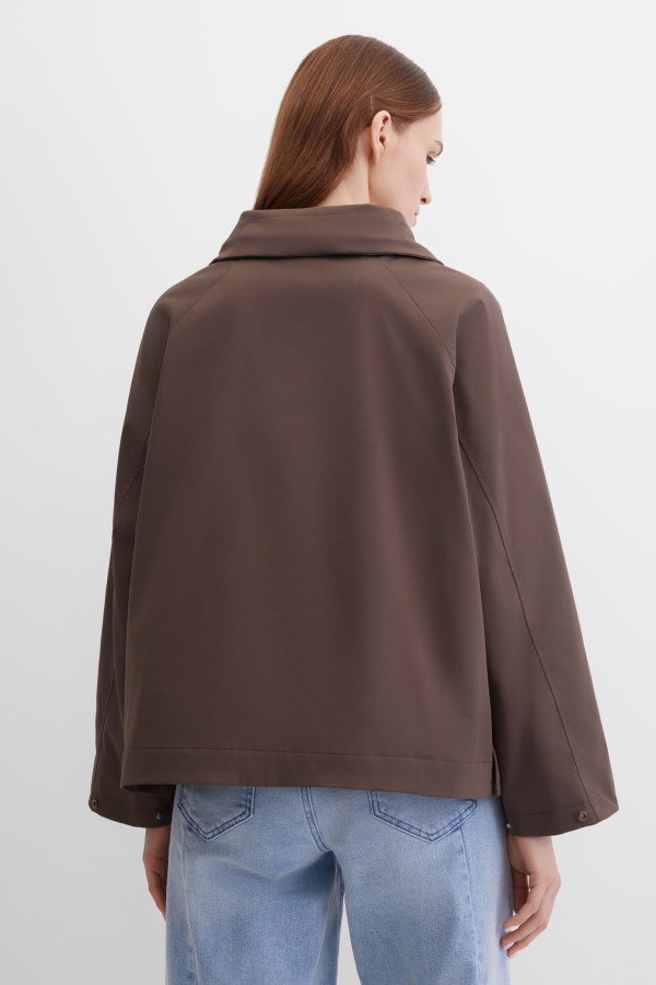 Куртка-ветровка с капюшоном